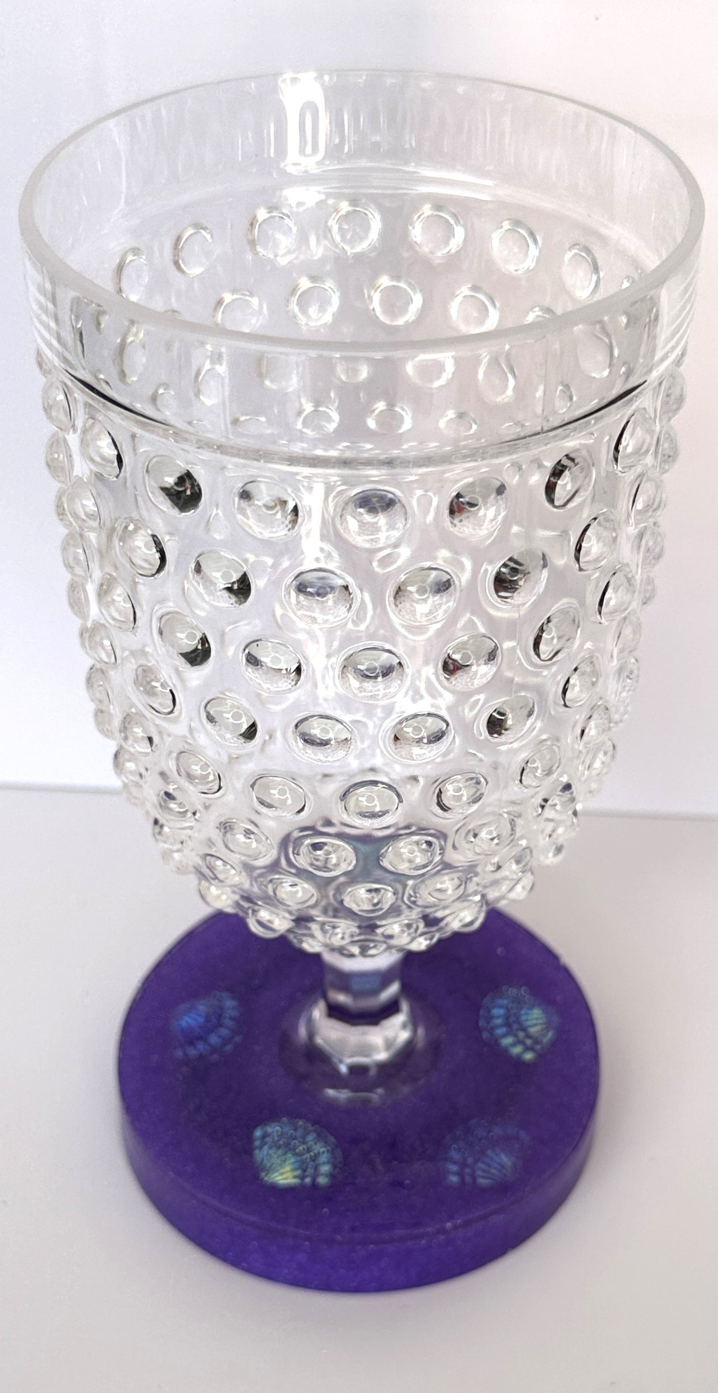 0024 Water glass iridescent seashells in purple
