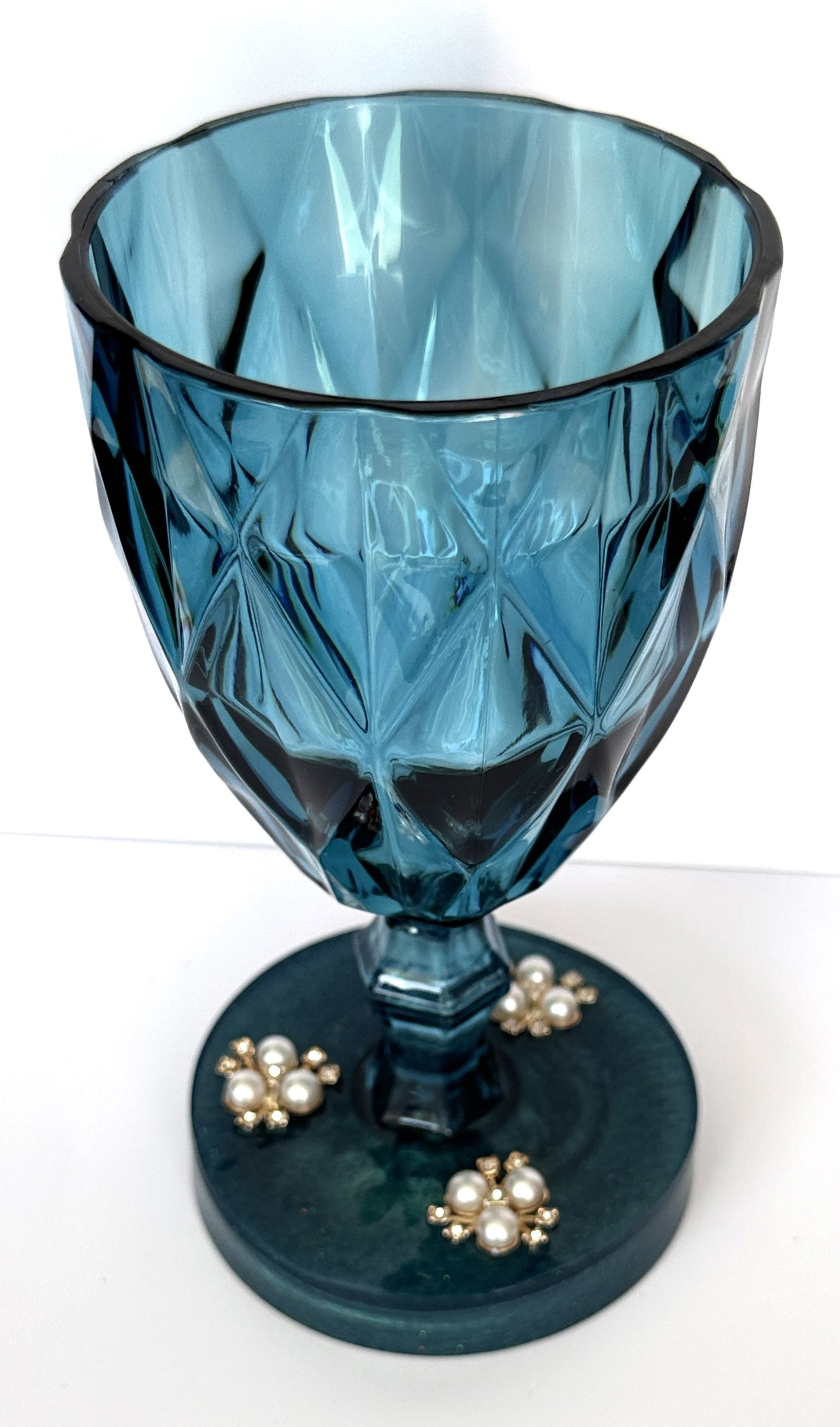 0028 Water glass blue with pearl