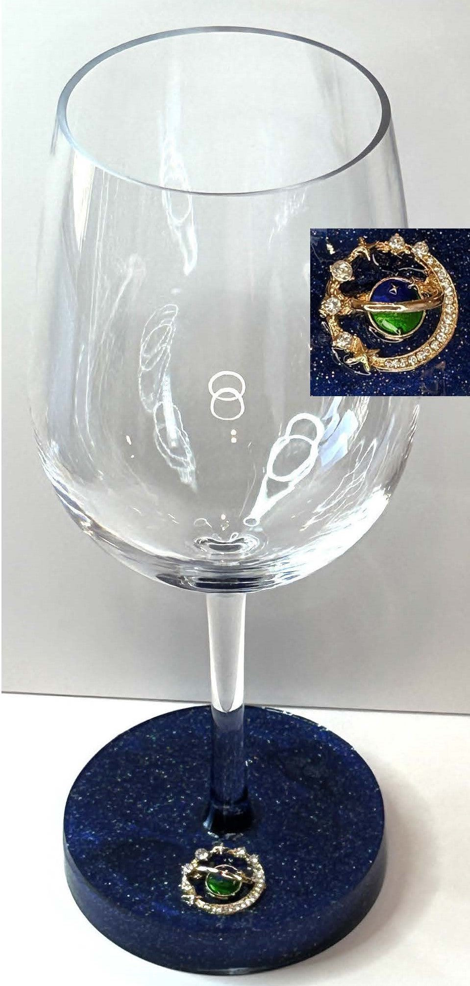0076 Wine glass midnight moon