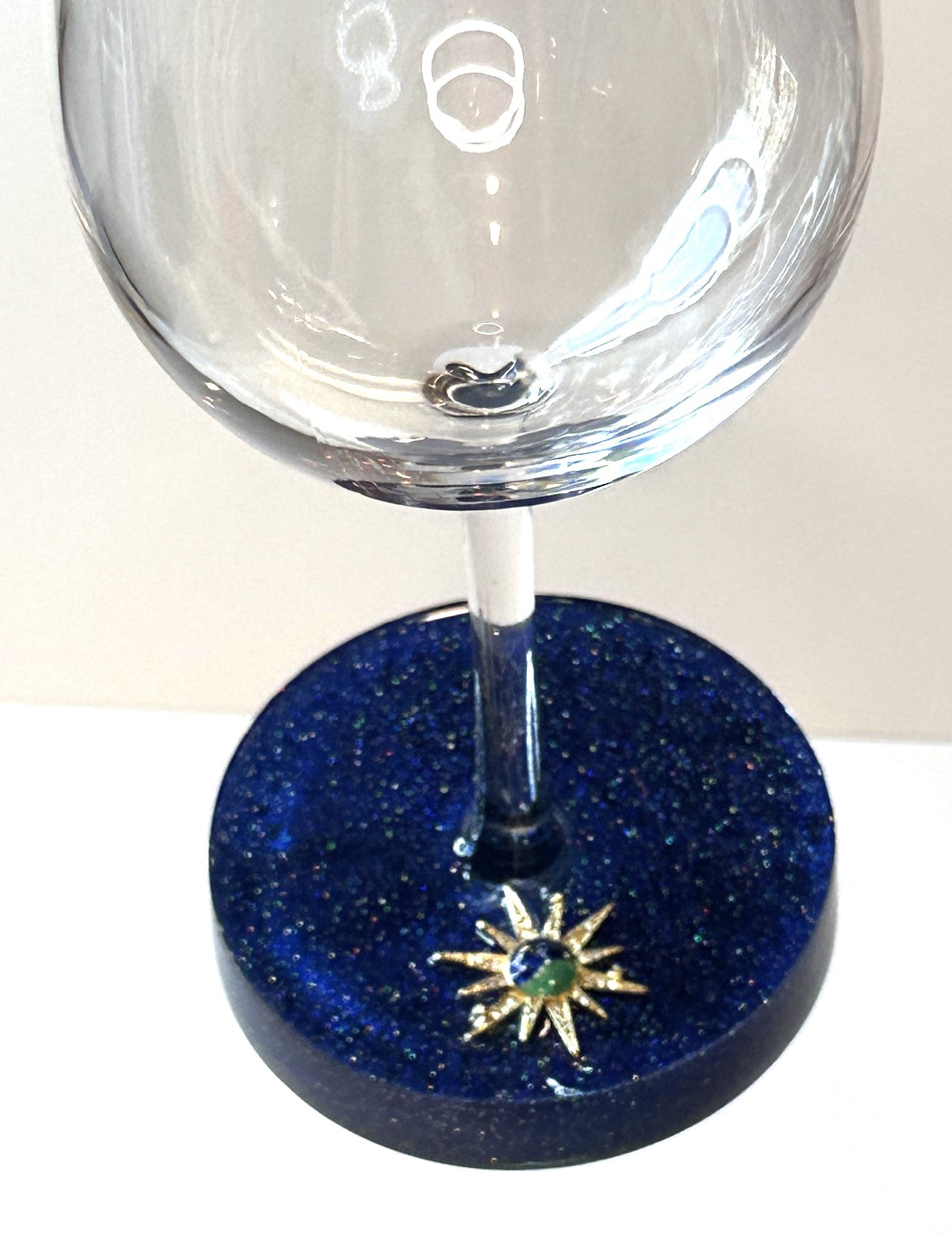0077 Wine glass midnight star