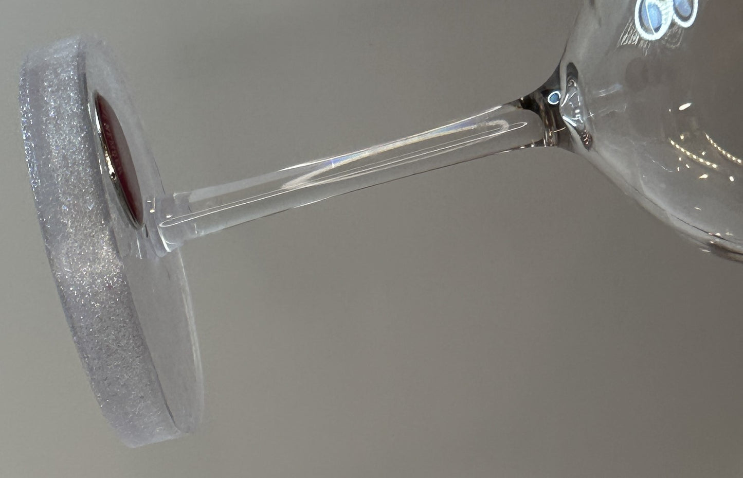 0083 Wine glass "badass woman"