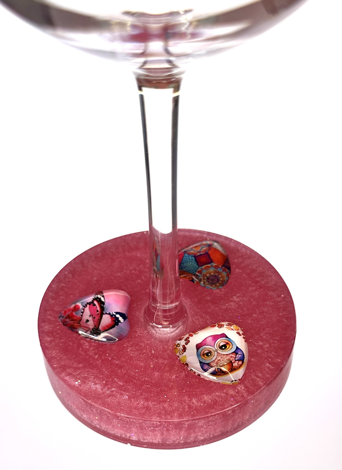 0016 Wine glass heart cabochons in pink