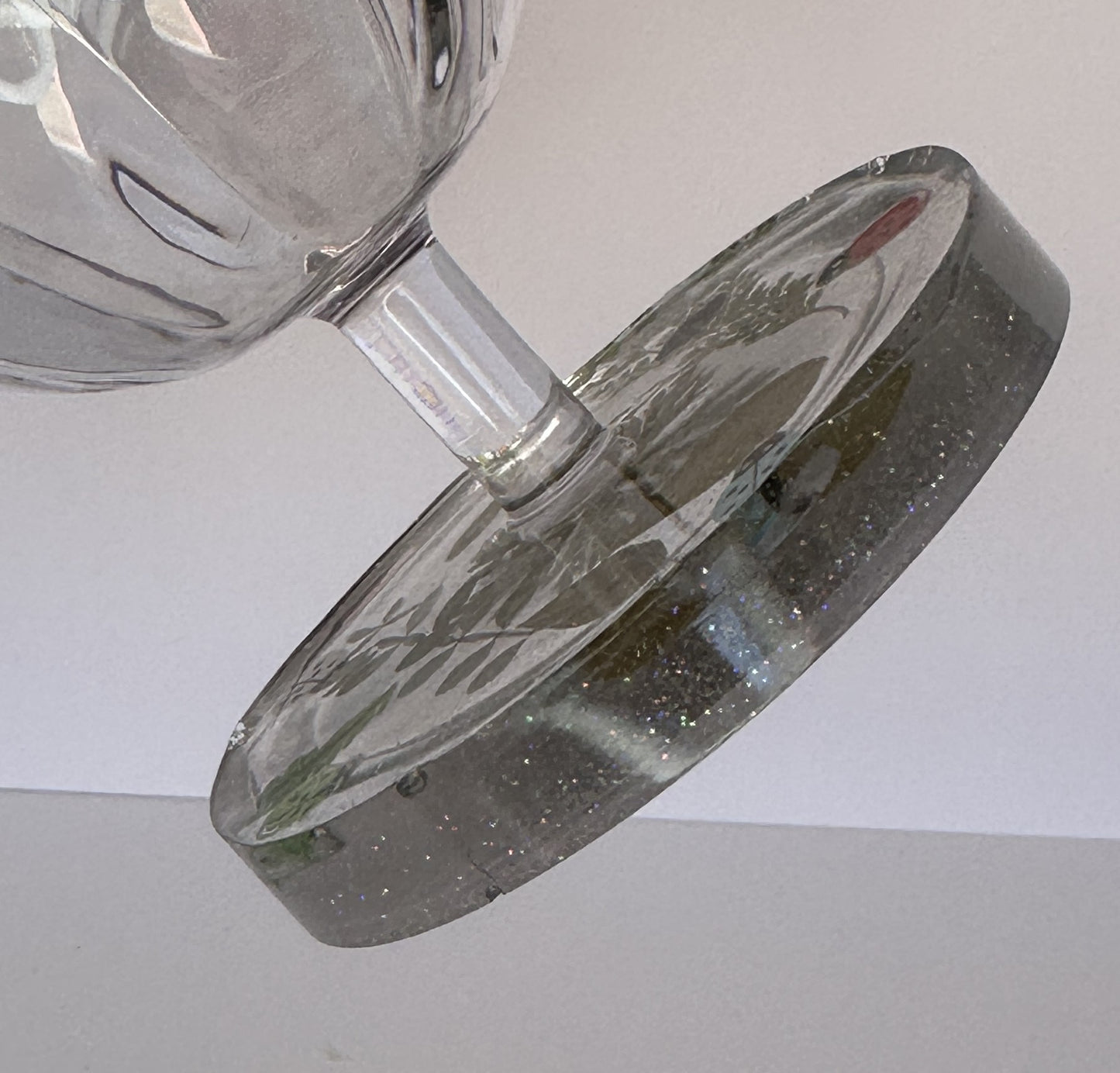 0027 Water glass lady bugs