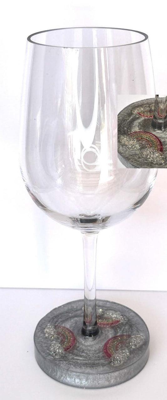 0042 Wine glass sparkle rainbow in silver