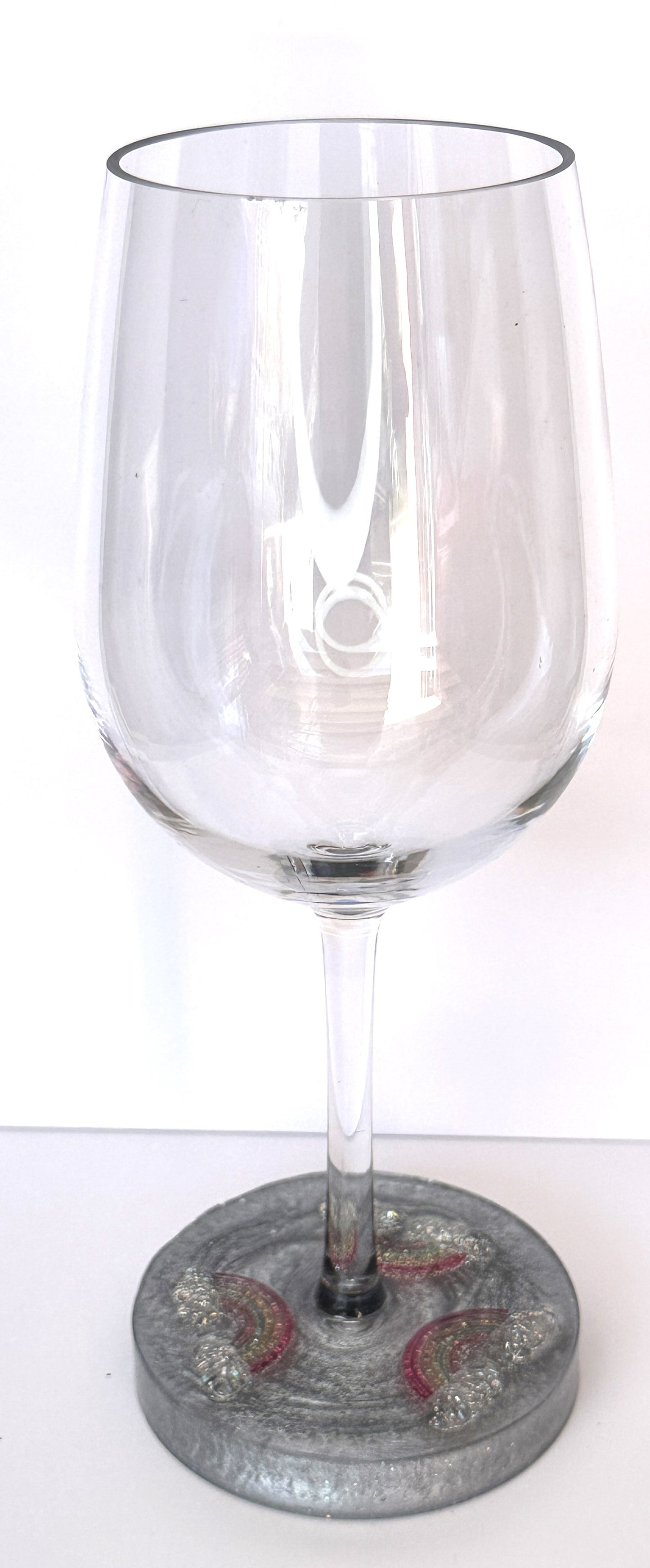 0042 Wine glass sparkle rainbow in silver