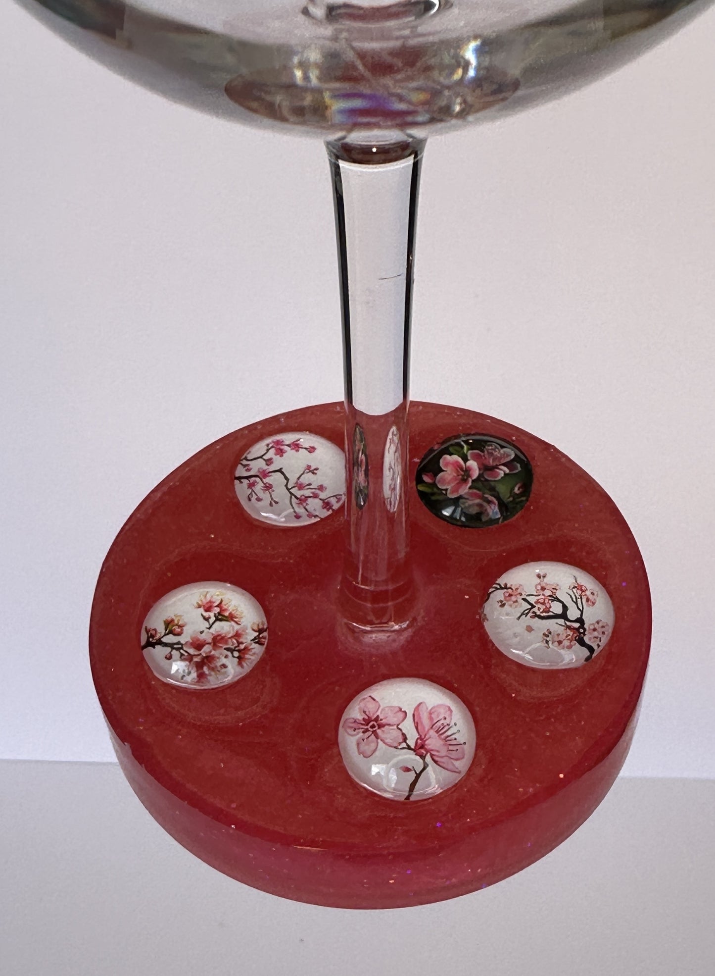 0044 Wine glass pink peach blossom cabochons in pink