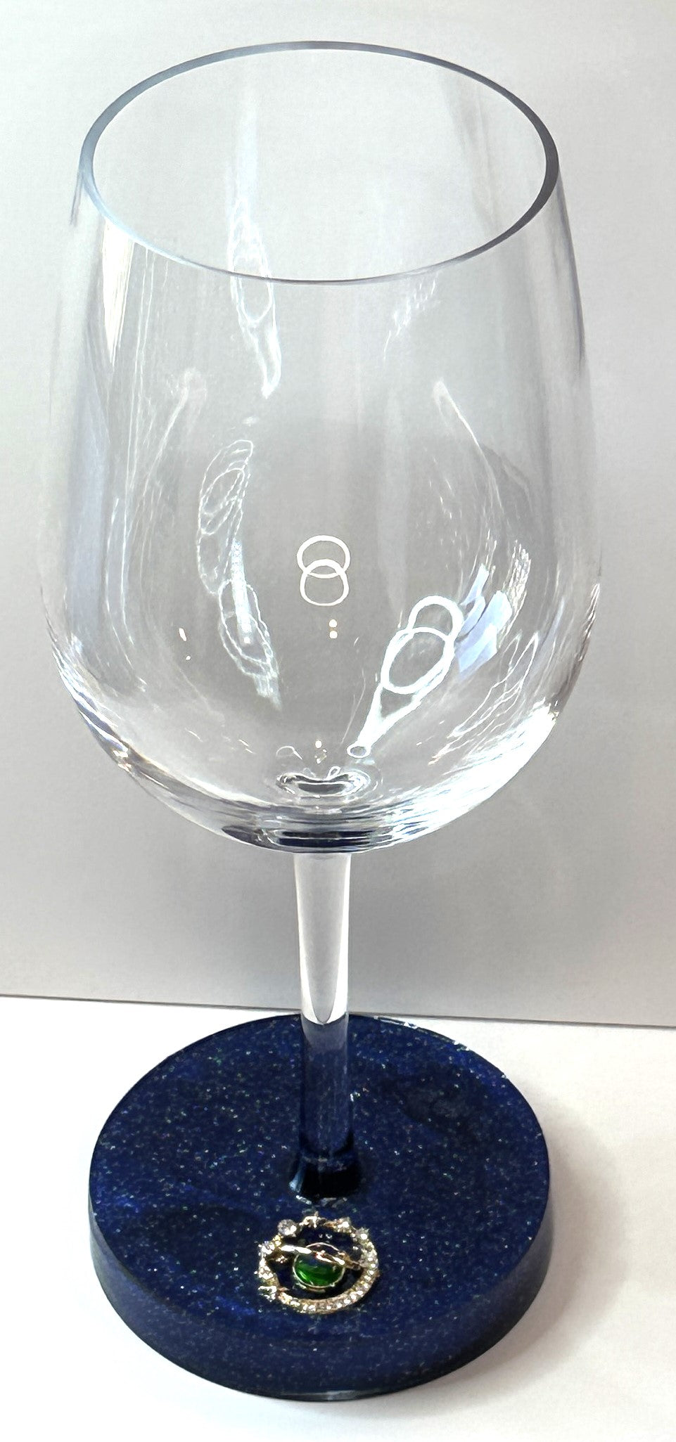 0076 Wine glass midnight moon